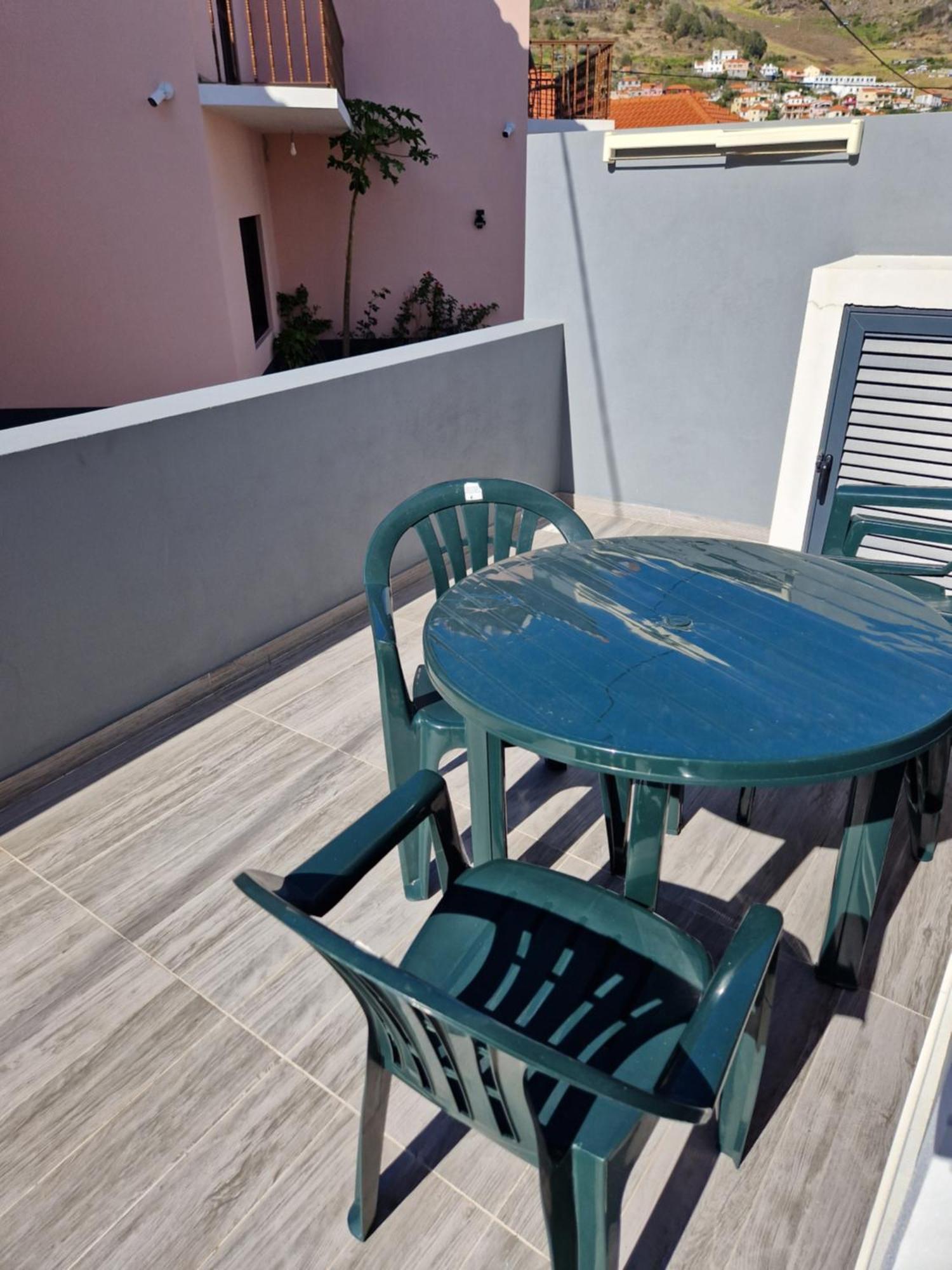 Delightful 2 Bedroom Vacation - D * Machico (Madeira)